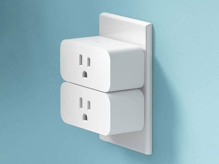 The Amazon Smart Plug is the missing piece when it comes to home automation setup.