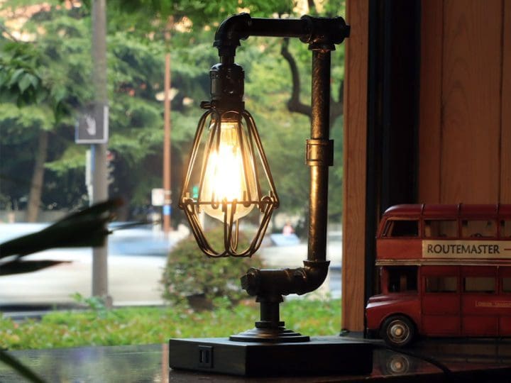 The Ganiude Steampunk Lamp is a striking statement piece that seamlessly combines form and function, making it a must-have for steampunk enthusiasts and decor connoisseurs alike.