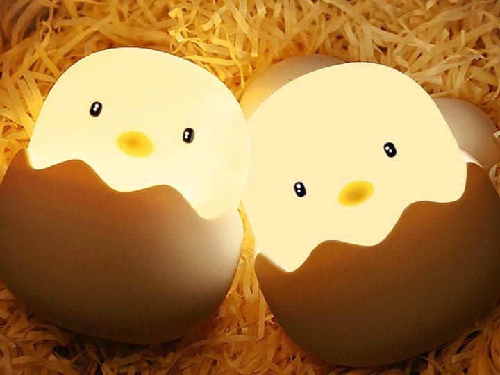 Both a delightful decorative piece and a functional lighting solution, the QANYI Little Chick In Egg Light brings joy and brightness.